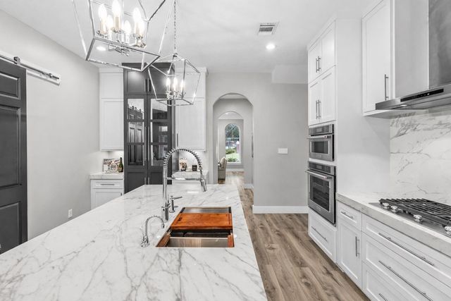 7714 Long Shadows Drive, Sugar Land, TX 77479