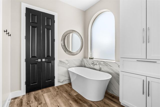 7714 Long Shadows Drive, Sugar Land, TX 77479