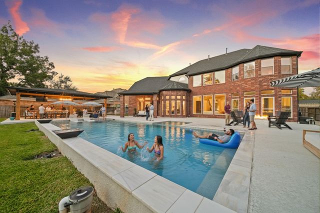 7714 Long Shadows Drive, Sugar Land, TX 77479