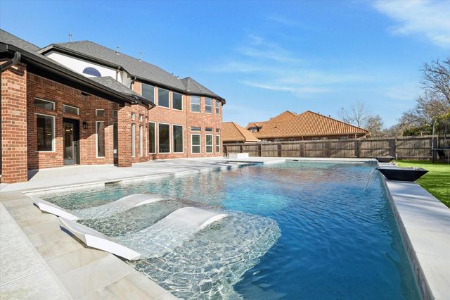 7714 Long Shadows Drive, Sugar Land, TX 77479