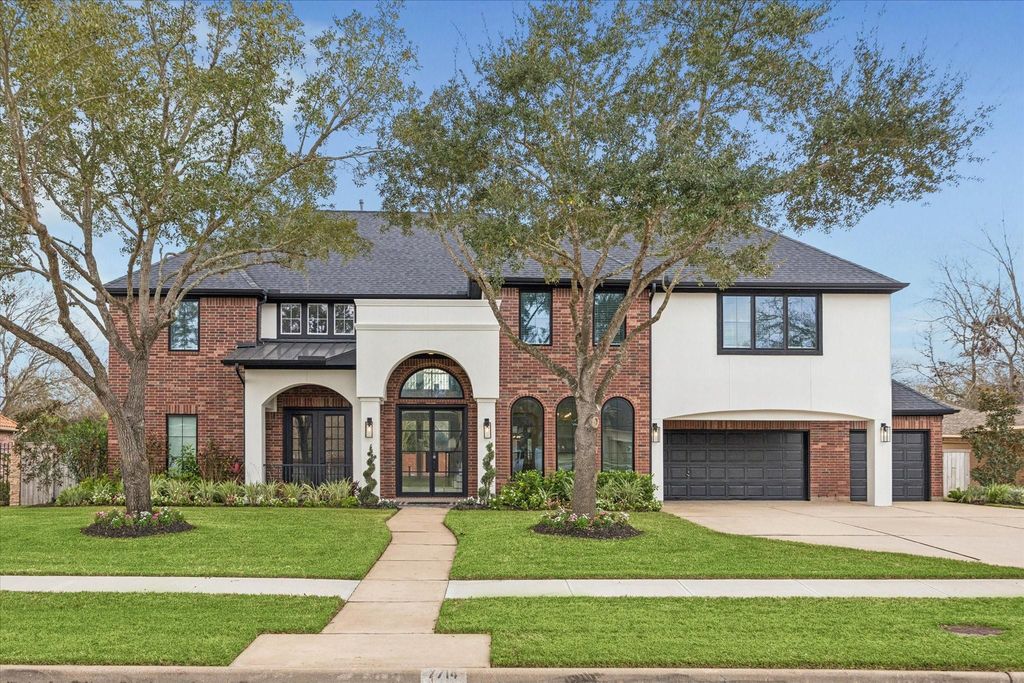 7714 Long Shadows Drive, Sugar Land, TX 77479