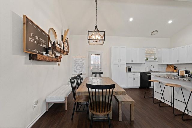 2612 Dove Trail, Granbury, TX 76048