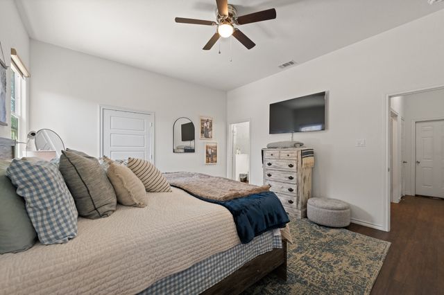 2612 Dove Trail, Granbury, TX 76048