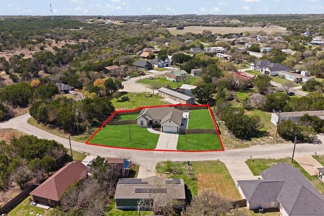 2612 Dove Trail, Granbury, TX 76048
