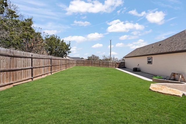 2612 Dove Trail, Granbury, TX 76048