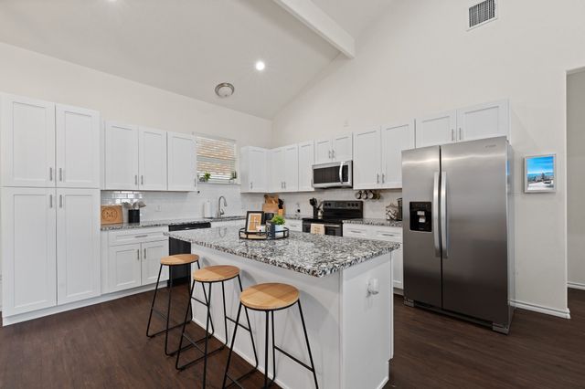 2612 Dove Trail, Granbury, TX 76048