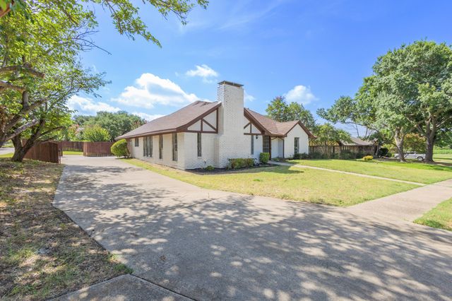 1724 Cordoba Court, Plano, TX 75074
