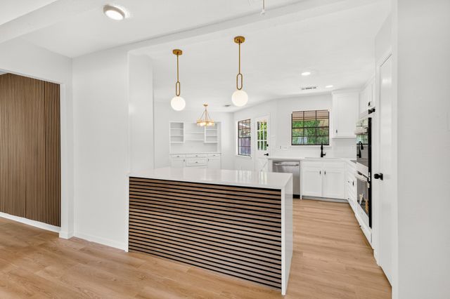 1724 Cordoba Court, Plano, TX 75074