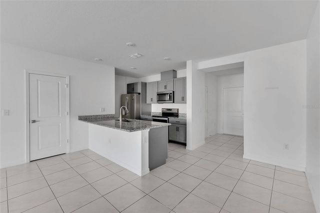 625 STONEY POINT CIRCLE, Davenport, FL 33896