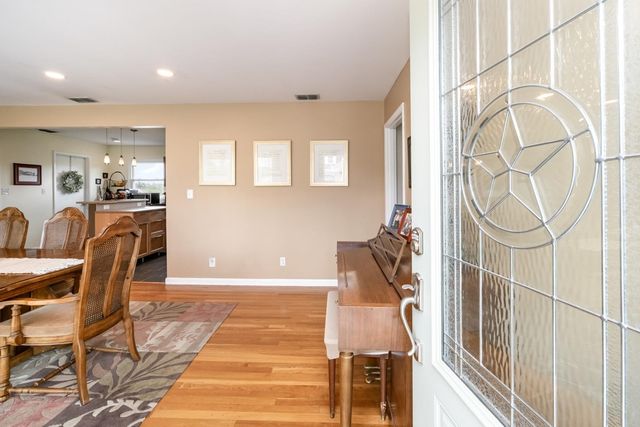 211 Perlen Dr, Nashville, TN 37206