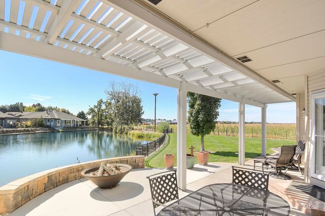 9001 Duck Lake Dr, Garden City, ID 83714 property photo