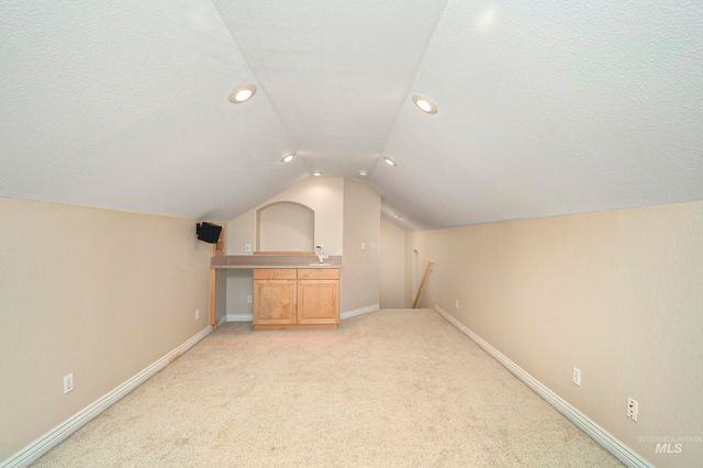 9001 Duck Lake Dr, Garden City, ID 83714
