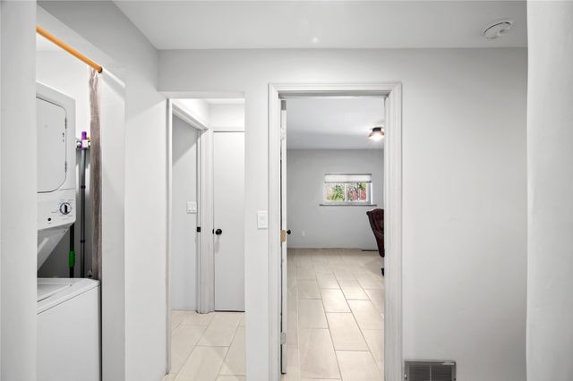 1417 Agua Fria, Santa Fe, NM 87505