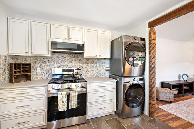 1417 Agua Fria, Santa Fe, NM 87505