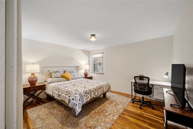 1417 Agua Fria, Santa Fe, NM 87505