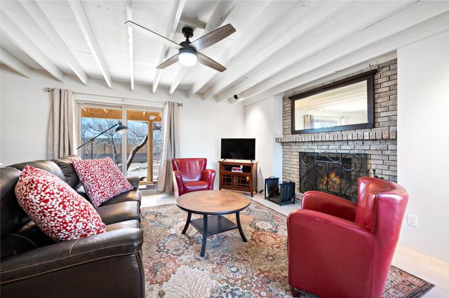 1417 Agua Fria, Santa Fe, NM 87505