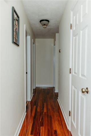 16 Ward Avenue, Middletown, RI 02842