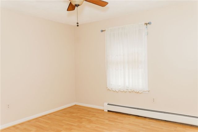 16 Ward Avenue, Middletown, RI 02842