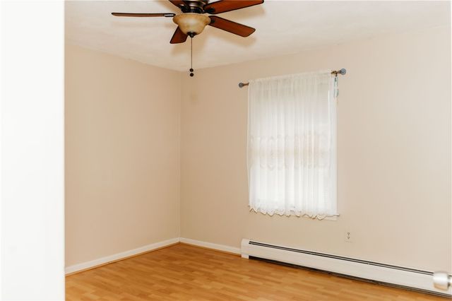 16 Ward Avenue, Middletown, RI 02842