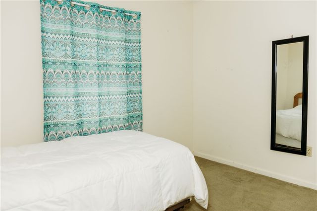 16 Ward Avenue, Middletown, RI 02842