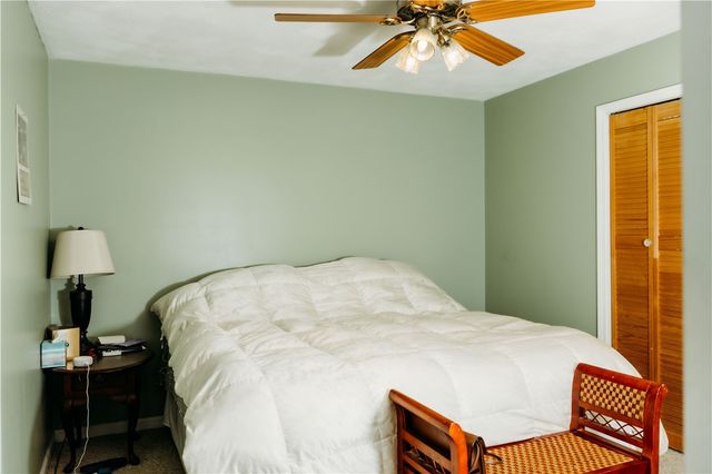 16 Ward Avenue, Middletown, RI 02842