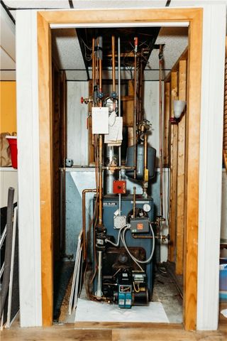 16 Ward Avenue, Middletown, RI 02842