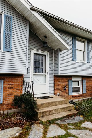 16 Ward Avenue, Middletown, RI 02842