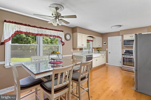99 WILLIS DR, Ewing, NJ 08628