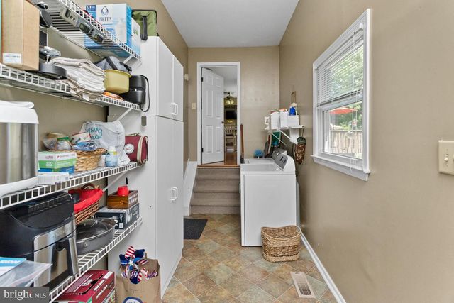 99 WILLIS DR, Ewing, NJ 08628