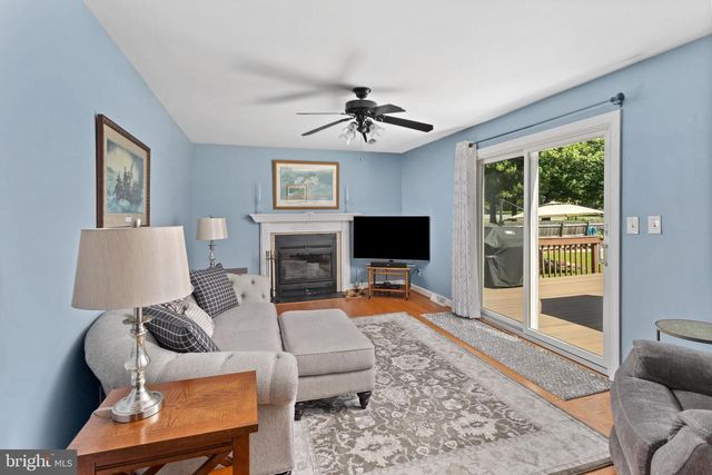 99 WILLIS DR, Ewing, NJ 08628