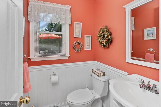 99 WILLIS DR, Ewing, NJ 08628
