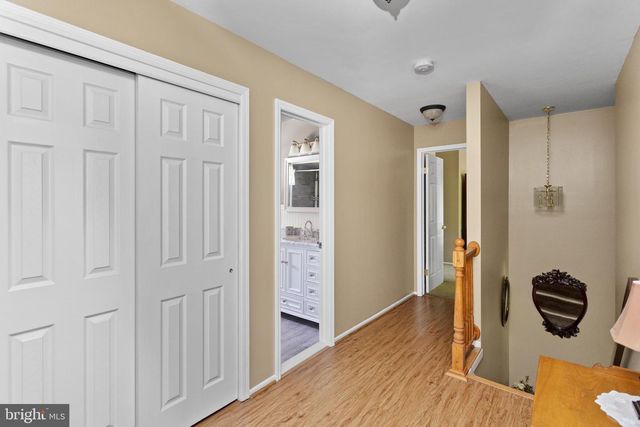 99 WILLIS DR, Ewing, NJ 08628