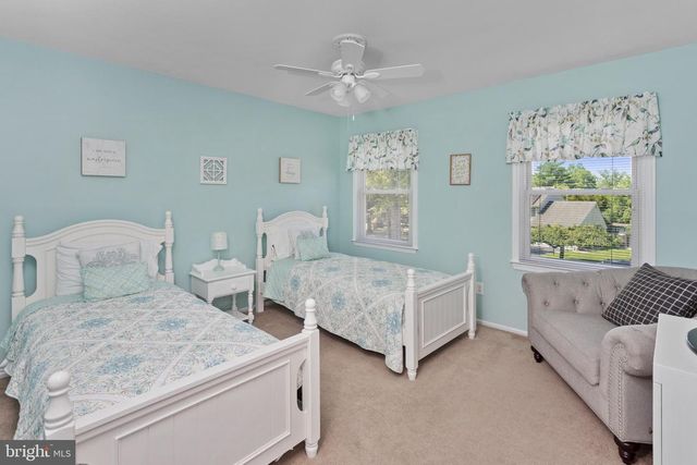 99 WILLIS DR, Ewing, NJ 08628