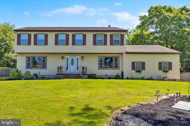 99 WILLIS DR, Ewing, NJ 08628