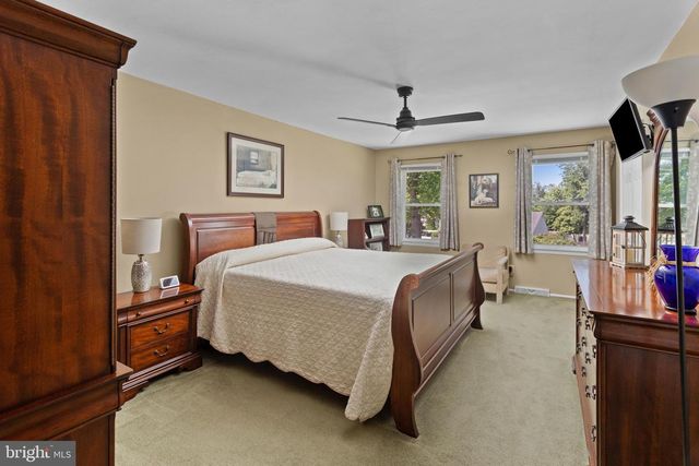 99 WILLIS DR, Ewing, NJ 08628