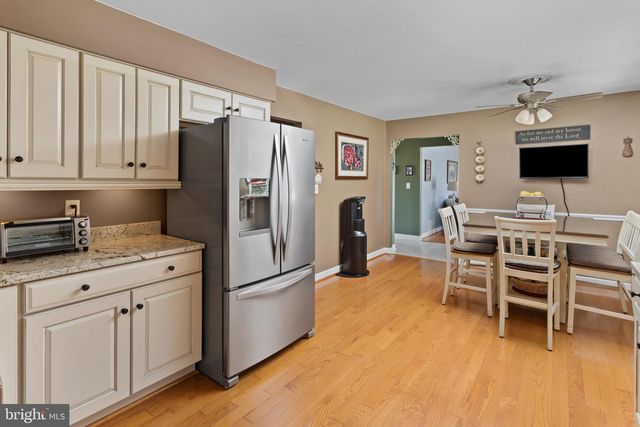 99 WILLIS DR, Ewing, NJ 08628