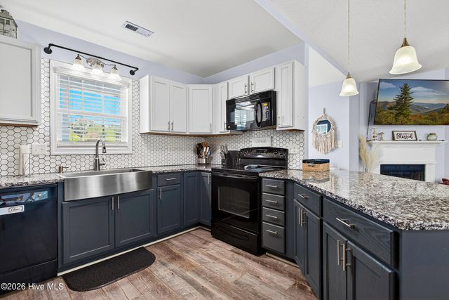 107 Jenna Rea Road, Hubert, NC 28539