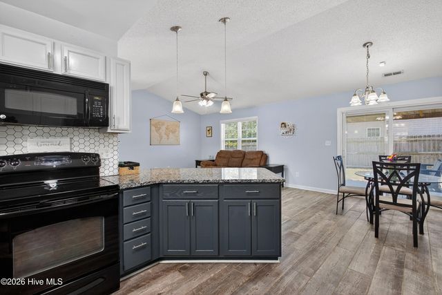 107 Jenna Rea Road, Hubert, NC 28539