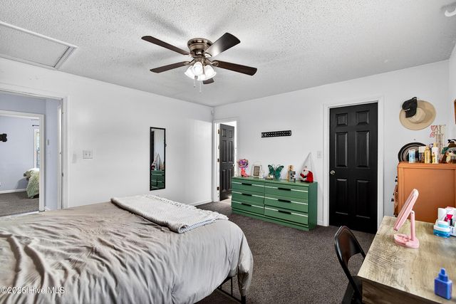 107 Jenna Rea Road, Hubert, NC 28539