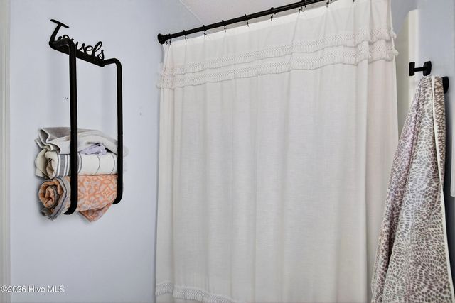 107 Jenna Rea Road, Hubert, NC 28539