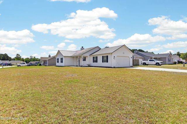 107 Jenna Rea Road, Hubert, NC 28539