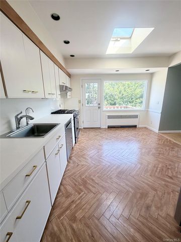 821 Channel Road, Long Beach, NY 11561