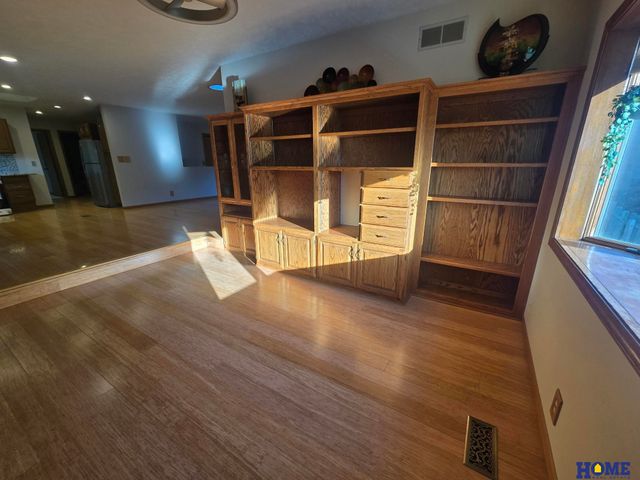 5601 Elk Circle, Lincoln, NE 68516