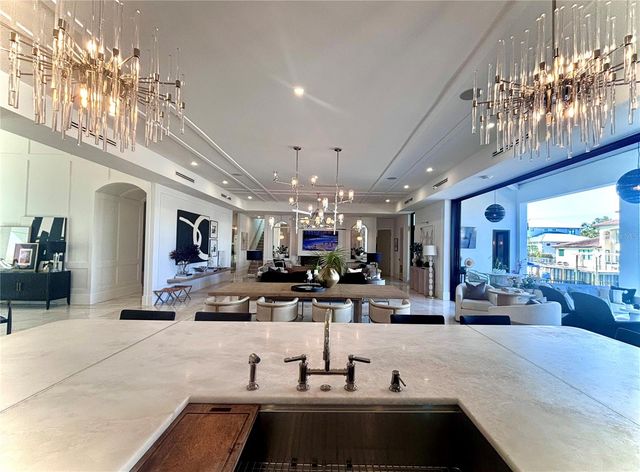 4923 W SAN RAFAEL STREET, Tampa, FL 33629