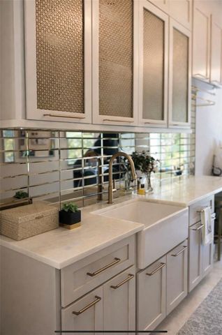 4923 W SAN RAFAEL STREET, Tampa, FL 33629