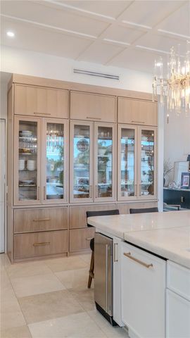 4923 W SAN RAFAEL STREET, Tampa, FL 33629