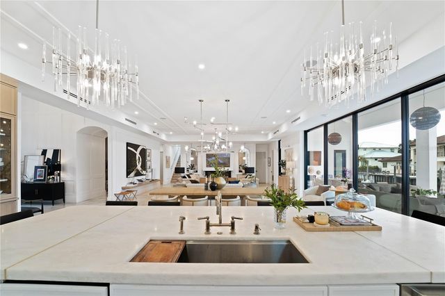 4923 W SAN RAFAEL STREET, Tampa, FL 33629