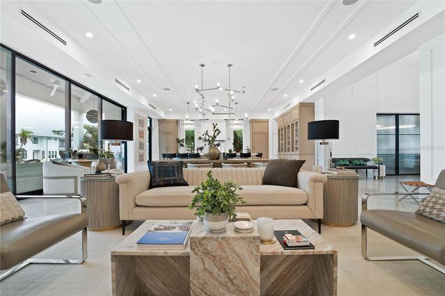 4923 W SAN RAFAEL STREET, Tampa, FL 33629