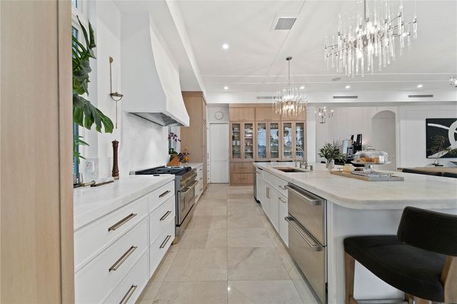 4923 W SAN RAFAEL STREET, Tampa, FL 33629