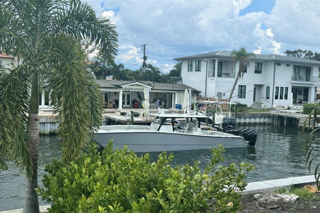 4923 W SAN RAFAEL STREET, Tampa, FL 33629